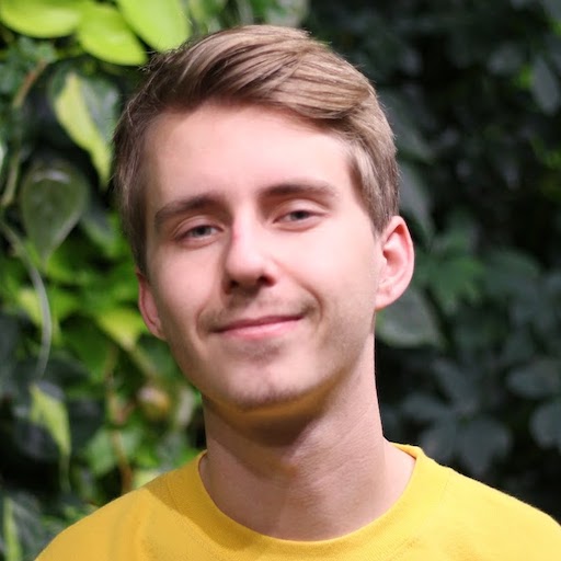 photo of me (Victor Ingman) in front of a inhouse greenery wall